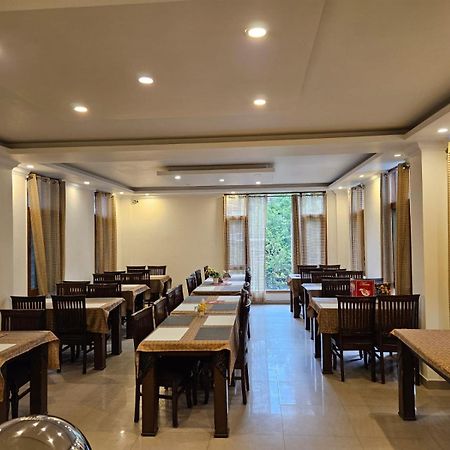 Hotel Akash Regency Manāli エクステリア 写真