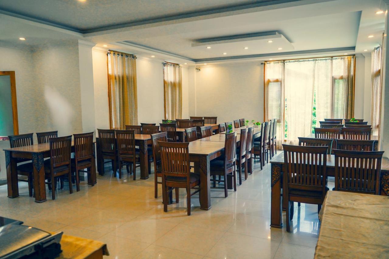 Hotel Akash Regency Manāli エクステリア 写真