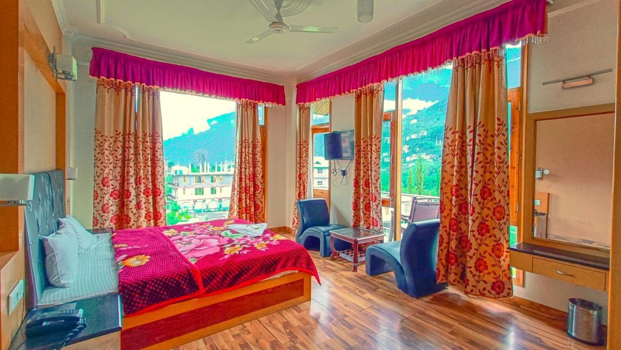 Hotel Akash Regency Manāli エクステリア 写真