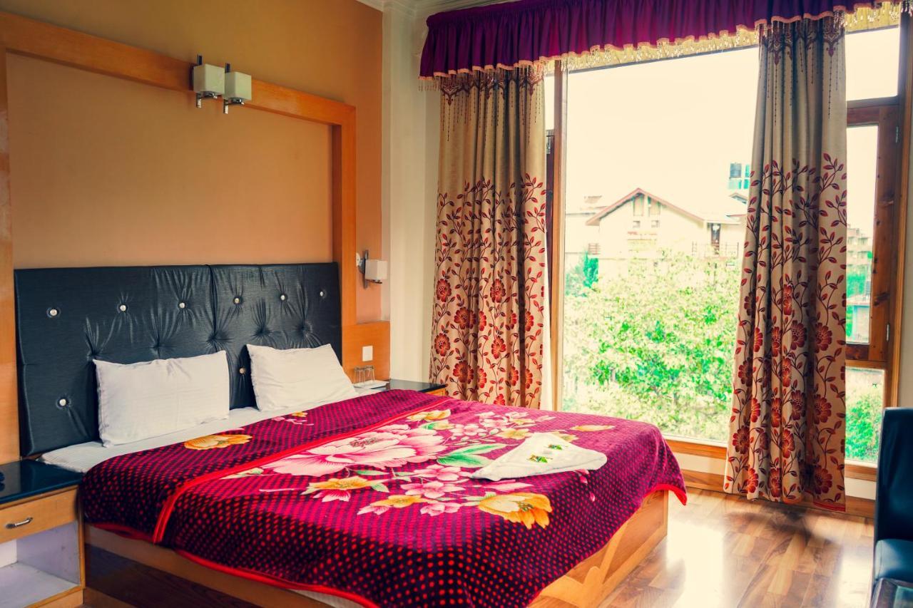 Hotel Akash Regency Manāli エクステリア 写真