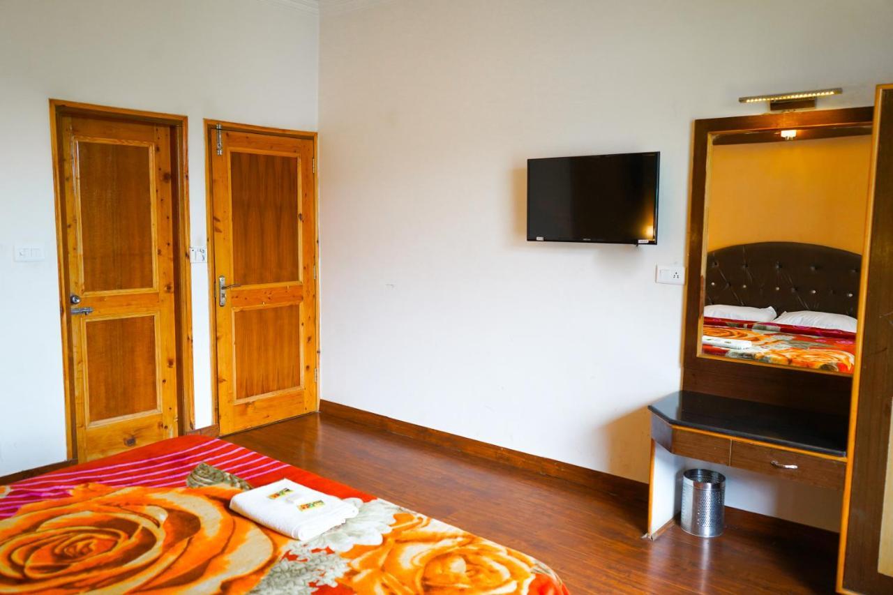 Hotel Akash Regency Manāli エクステリア 写真