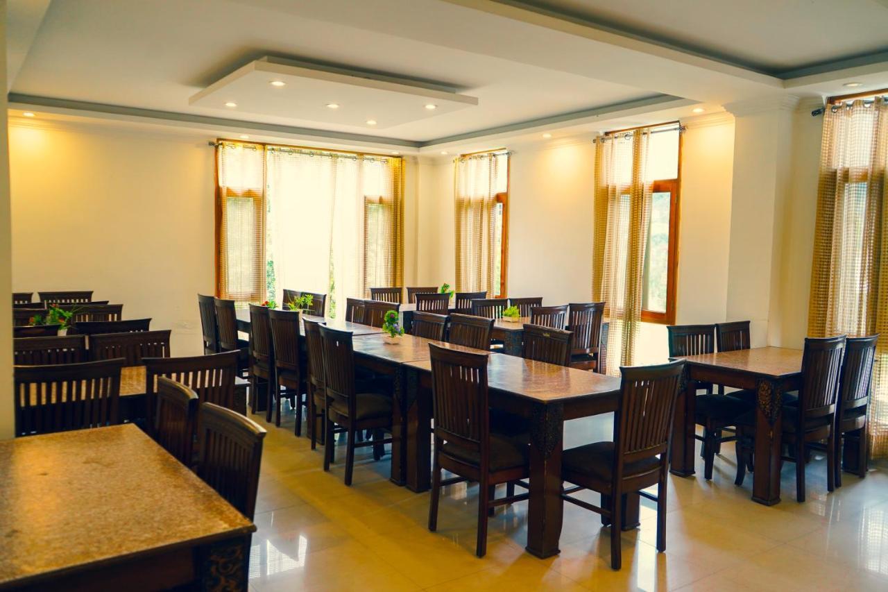 Hotel Akash Regency Manāli エクステリア 写真