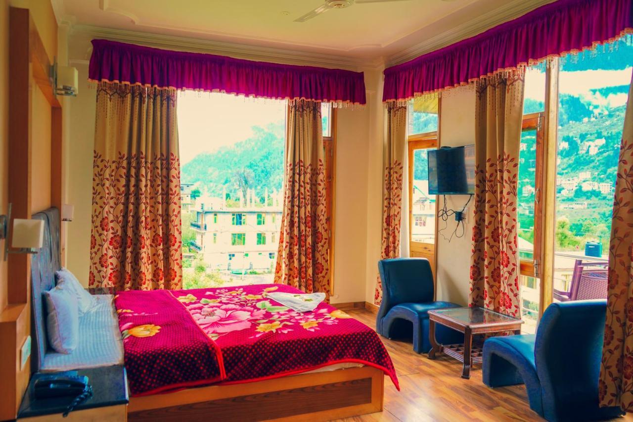 Hotel Akash Regency Manāli エクステリア 写真
