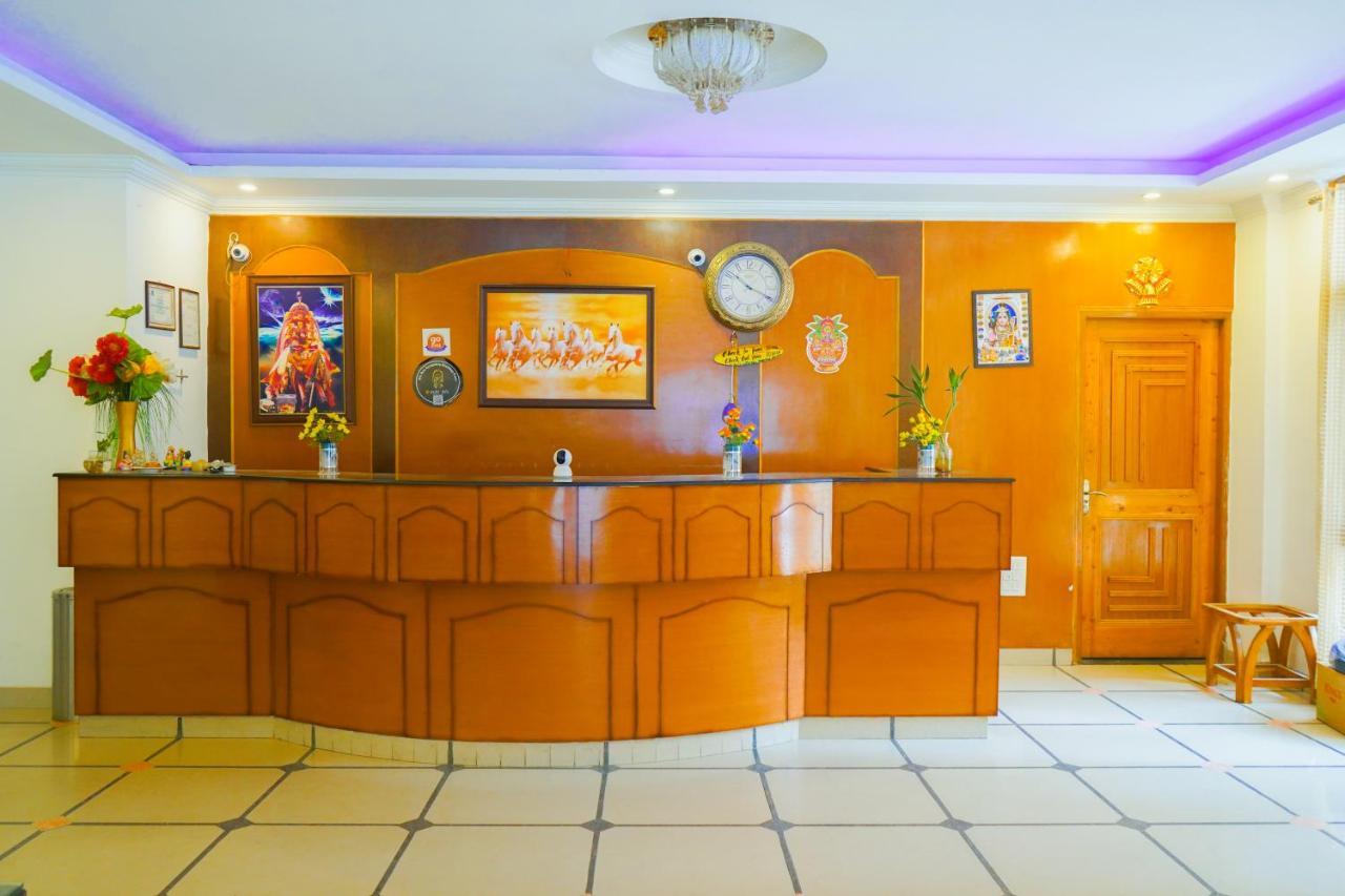 Hotel Akash Regency Manāli エクステリア 写真